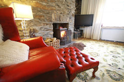 The living room of this lovely cottage in Keith near the Strathisla Distillery