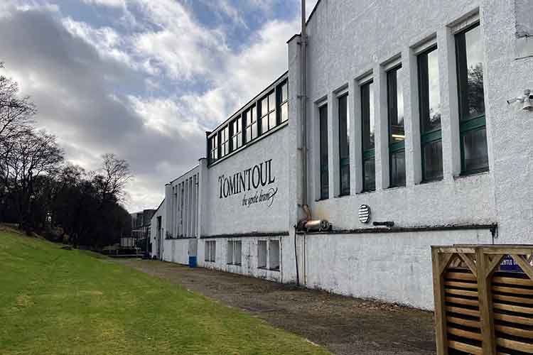 Read about Planet Whiskies' tour of Tomintoul Distillery and the two-day visit to the Cairngorms National Park.