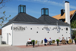 Hvan Backafallsbyn Whisky Distillery