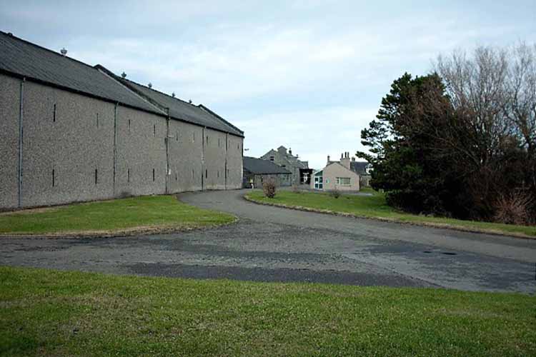 Photo of the Glenglassaugh Distillery