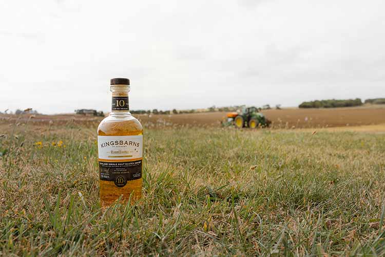 St Andrews distillery latest age statement in the new Lowland revival. First 10-year-old release unveiled by Kingsbarns distillery