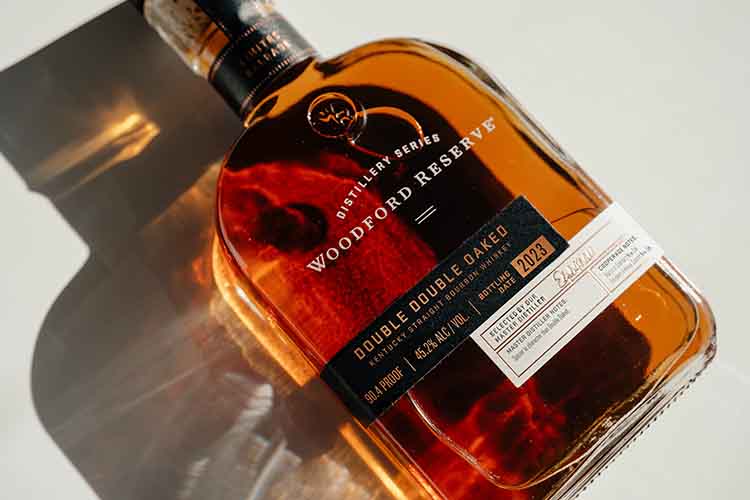 Köp Woodford Reserve Double Oaked Online- The Single Malt Shop